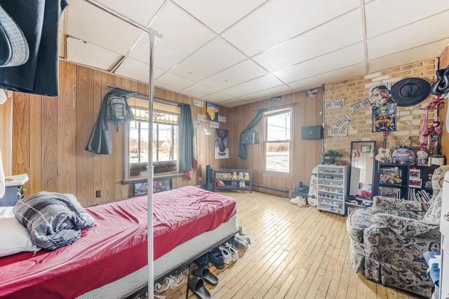 N5530 STATE ROAD 76, Shiocton, WI 54170