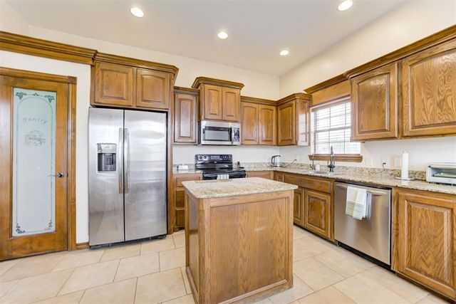 1942 County Road 1212, Tuttle, OK 73089