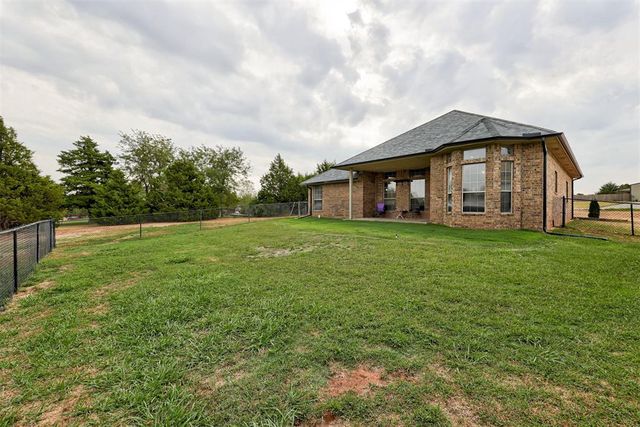 1942 County Road 1212, Tuttle, OK 73089