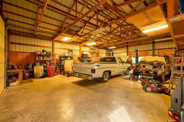 1942 County Road 1212, Tuttle, OK 73089