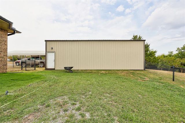 1942 County Road 1212, Tuttle, OK 73089