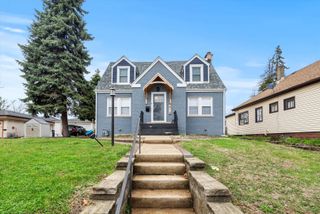 2718 W 96th Place, Evergreen Park, IL 60805