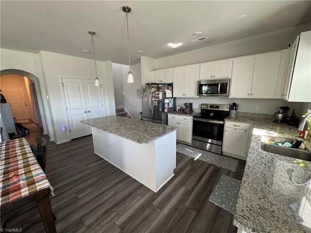 4772 Bell West Drive, Kernersville, NC 27284