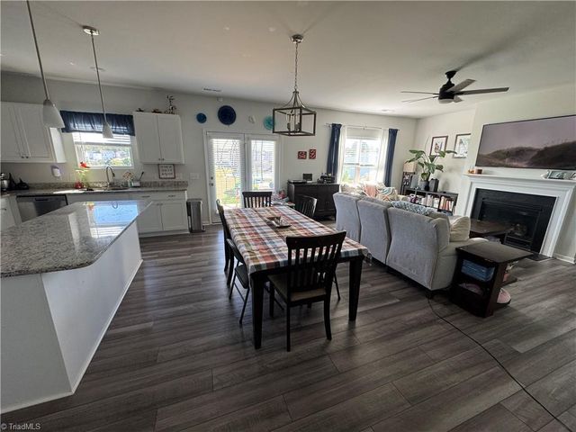 4772 Bell West Drive, Kernersville, NC 27284