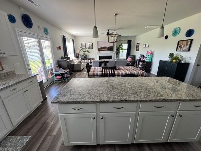 4772 Bell West Drive, Kernersville, NC 27284