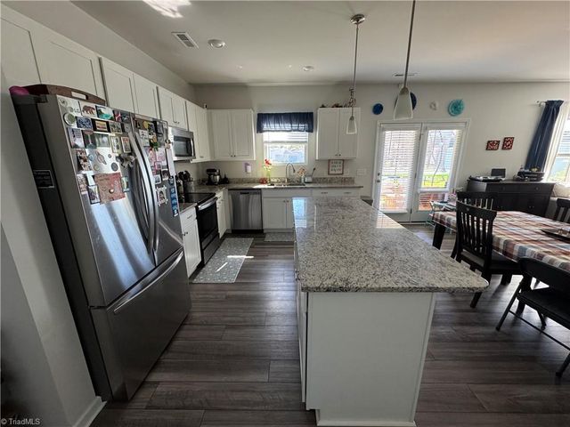 4772 Bell West Drive, Kernersville, NC 27284
