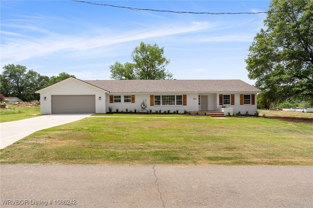 2020 Country Club Drive, Fort Smith, AR 72901