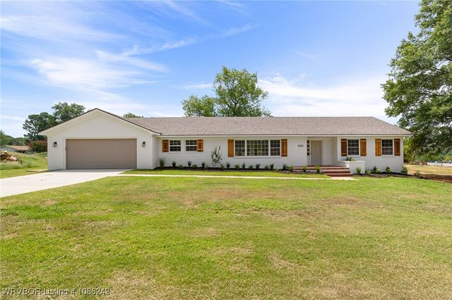 2020 Country Club Drive, Fort Smith, AR 72901