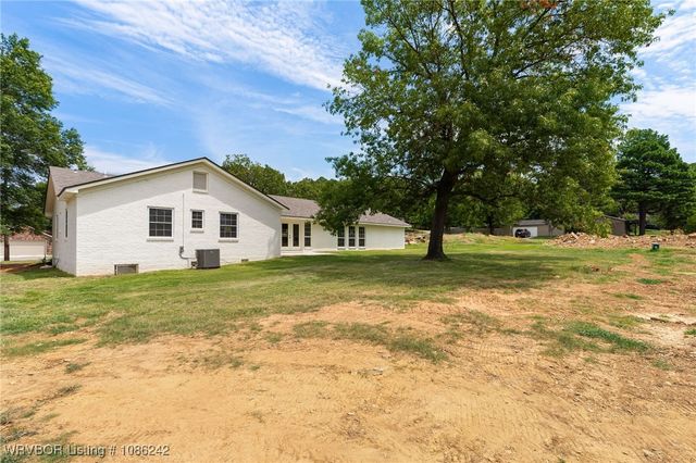2020 Country Club Drive, Fort Smith, AR 72901
