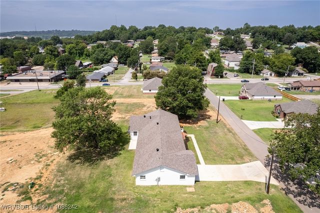 2020 Country Club Drive, Fort Smith, AR 72901