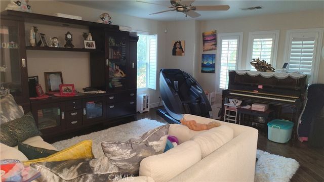1589 Vandagriff, Corona, CA 92883