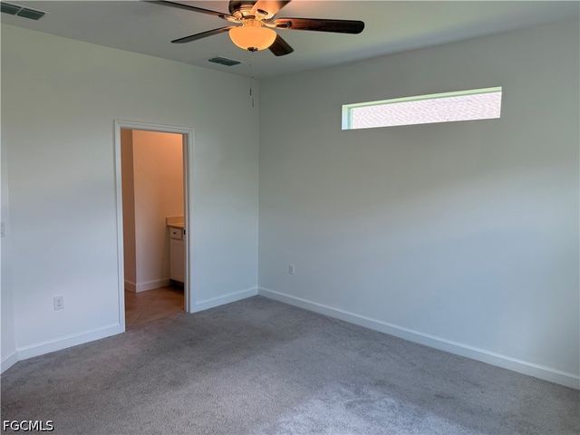 9093 Leatherwood LOOP, Lehigh Acres, FL 33936