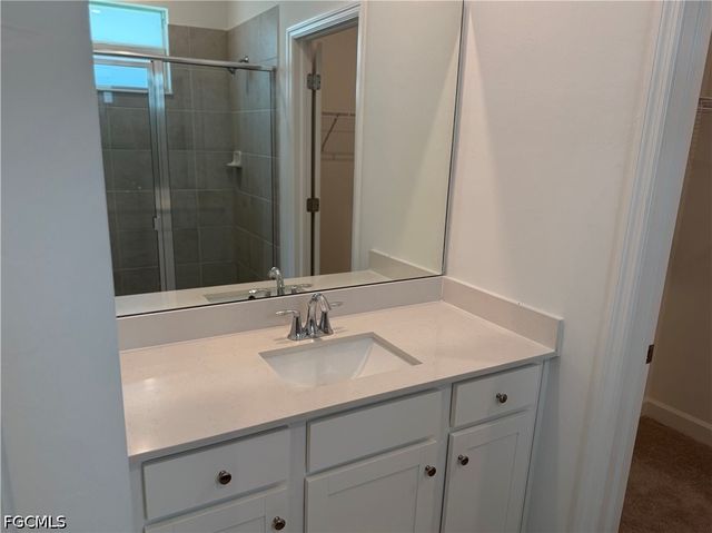 9093 Leatherwood LOOP, Lehigh Acres, FL 33936