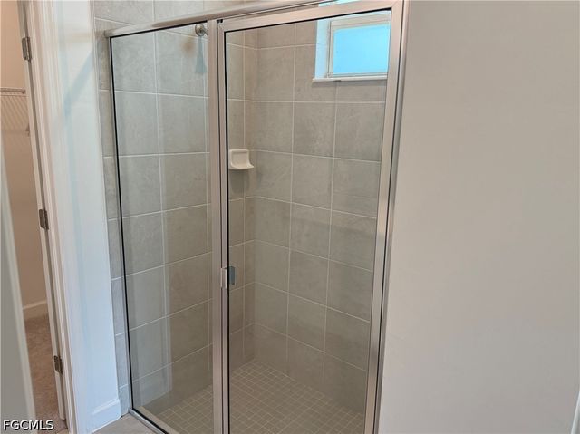 9093 Leatherwood LOOP, Lehigh Acres, FL 33936
