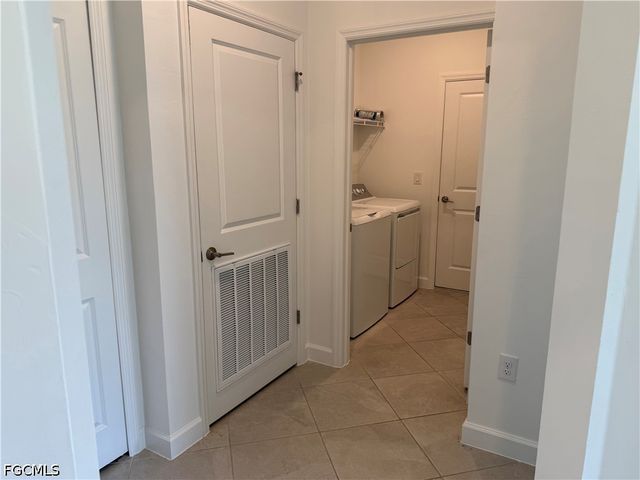 9093 Leatherwood LOOP, Lehigh Acres, FL 33936