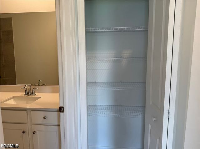 9093 Leatherwood LOOP, Lehigh Acres, FL 33936