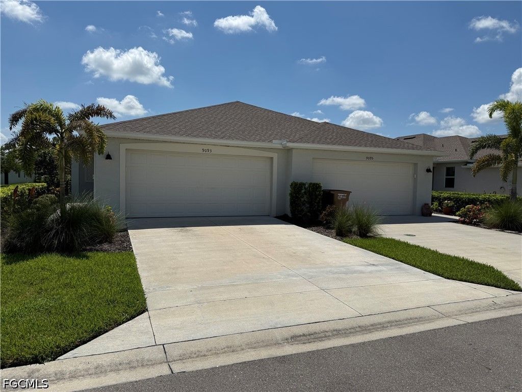 9093 Leatherwood LOOP, Lehigh Acres, FL 33936