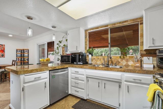 2551 Buena Rosa, Fallbrook, CA 92028