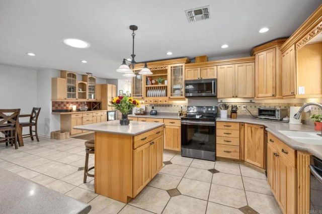 24376 Rutherford Road, Ramona, CA 92065