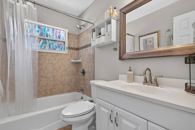 4014 W LAND AVENUE, Tampa, FL 33616