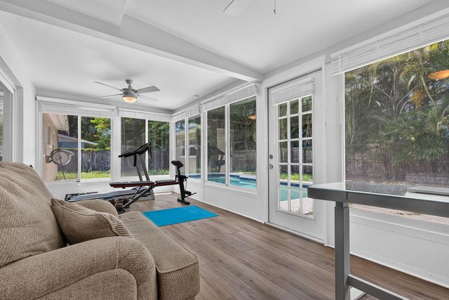 4014 W LAND AVENUE, Tampa, FL 33616