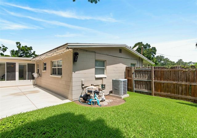 4014 W LAND AVENUE, Tampa, FL 33616