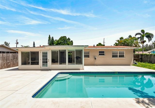 4014 W LAND AVENUE, Tampa, FL 33616