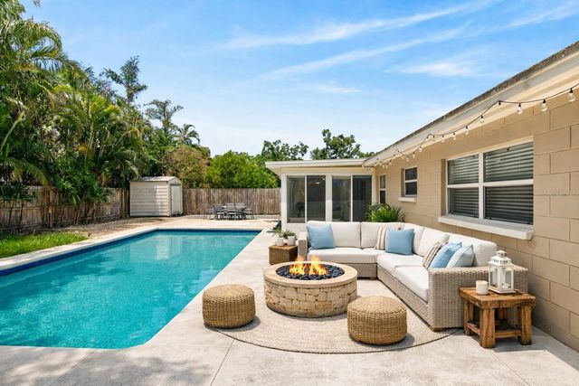 4014 W LAND AVENUE, Tampa, FL 33616