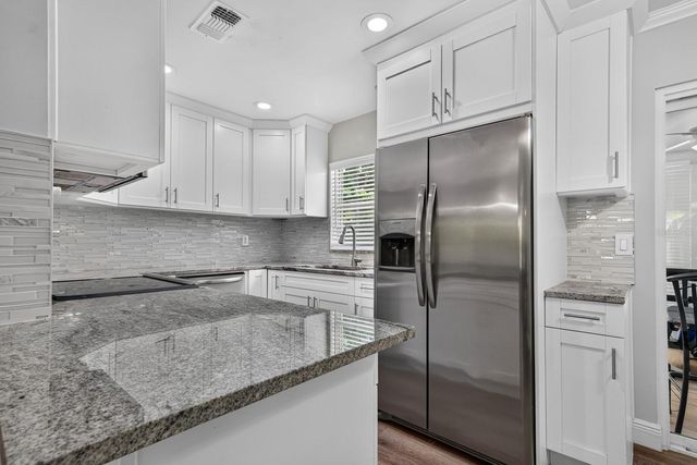 4014 W LAND AVENUE, Tampa, FL 33616