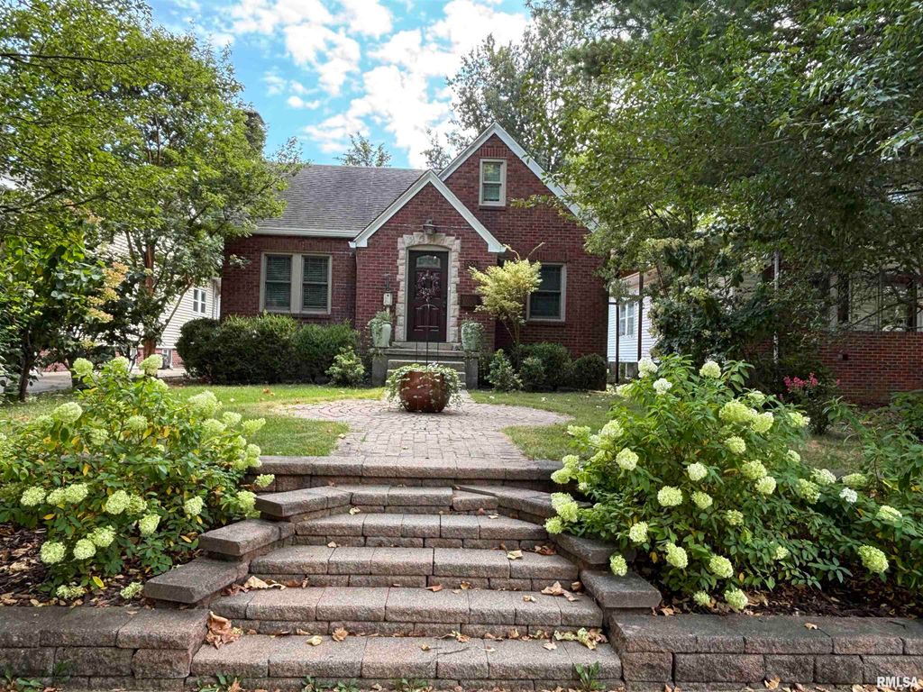 1004 Bryn Mawr Boulevard, Springfield, IL 62703