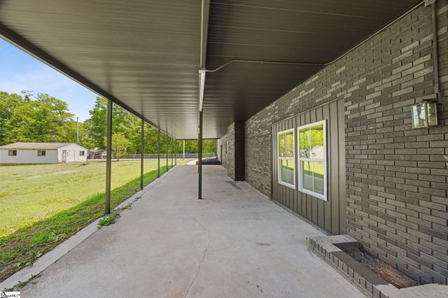 199 Ccc Camp Road, Greer, SC 29651