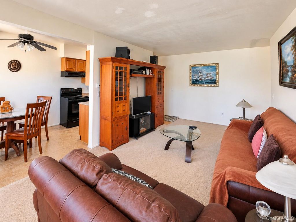 50 Cromwell Terrace 6, New Windsor, NY 12553 — photo 2