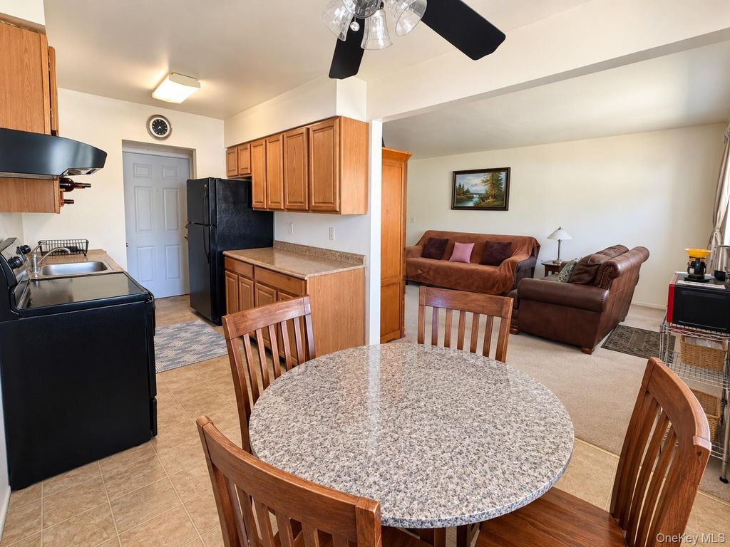 50 Cromwell Terrace 6, New Windsor, NY 12553 — photo 4