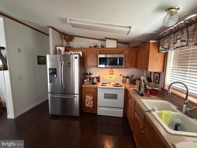 121 COQUINA SANDS DR, Waynesboro, PA 17268