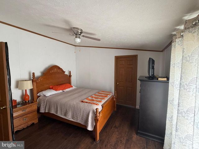 121 COQUINA SANDS DR, Waynesboro, PA 17268