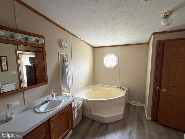121 COQUINA SANDS DR, Waynesboro, PA 17268