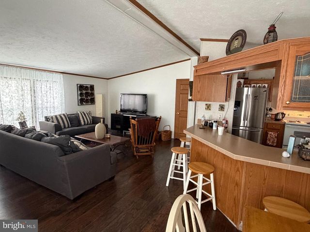 121 COQUINA SANDS DR, Waynesboro, PA 17268