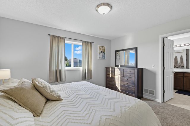 921 Cedar Avenue N, Maple Lake, MN 55358