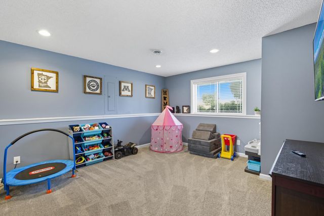 921 Cedar Avenue N, Maple Lake, MN 55358