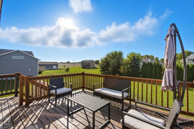 921 Cedar Avenue N, Maple Lake, MN 55358