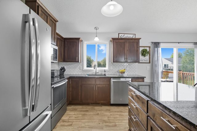 921 Cedar Avenue N, Maple Lake, MN 55358