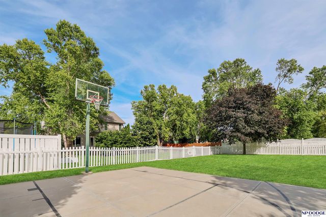 18734 Olive Street, Omaha, NE 68136