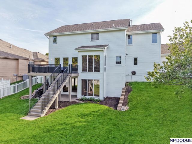 18734 Olive Street, Omaha, NE 68136