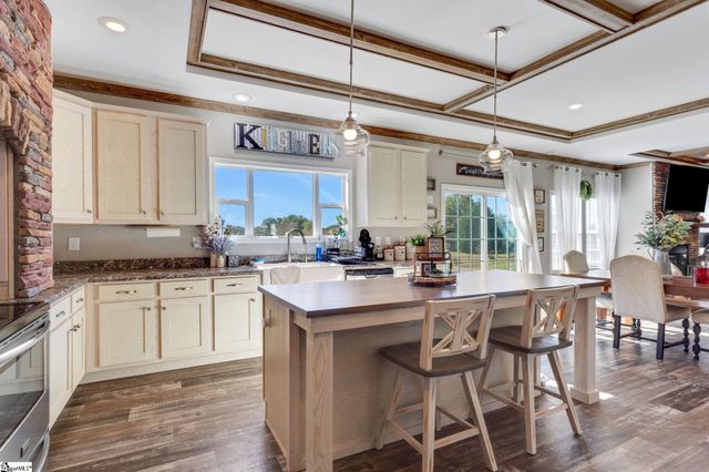 10 Ed Few Road, Taylors, SC 29687