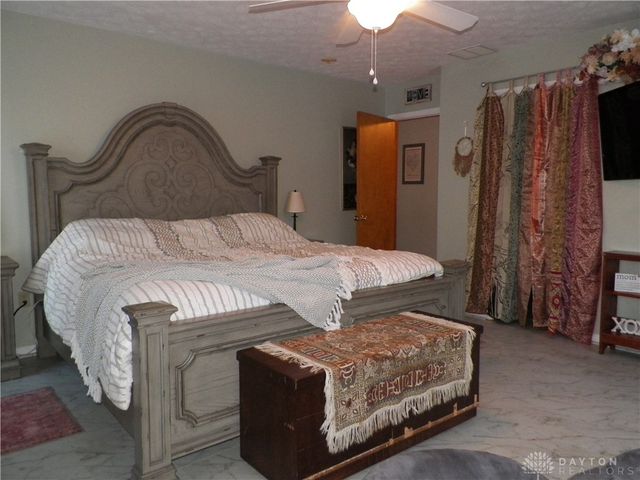 8575 W National, Brookville, OH 45309