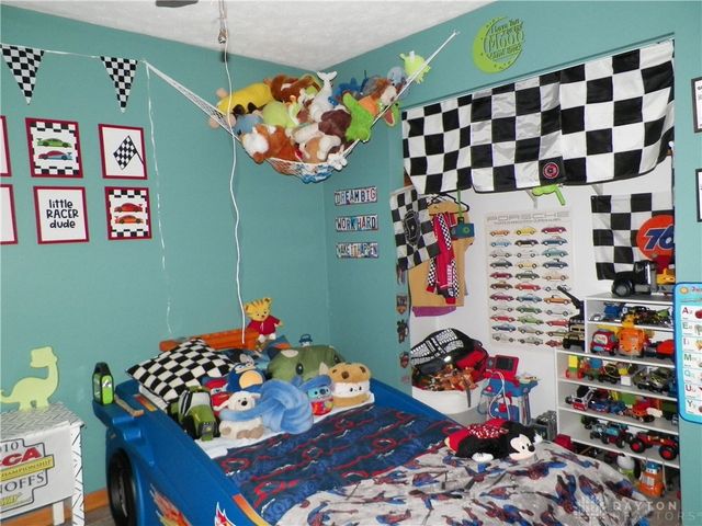 8575 W National, Brookville, OH 45309