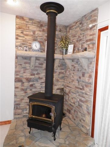 8575 W National, Brookville, OH 45309