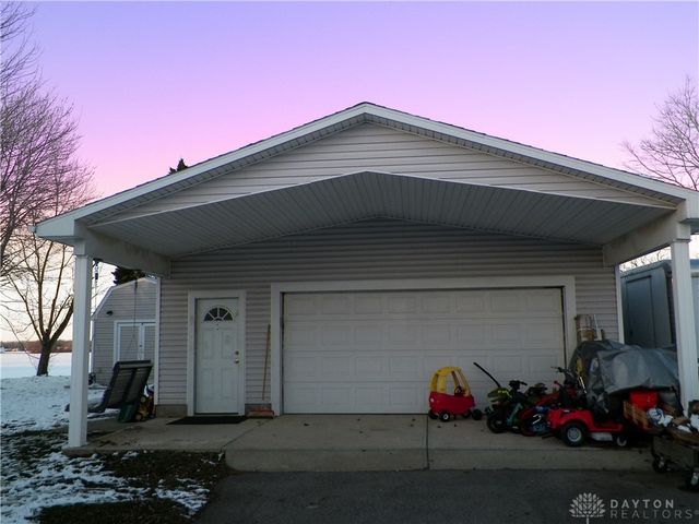 8575 W National, Brookville, OH 45309