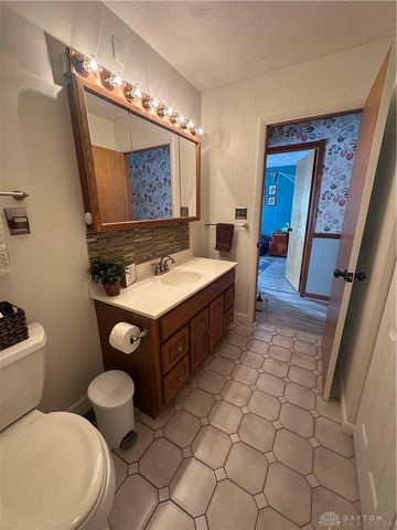 8575 W National, Brookville, OH 45309