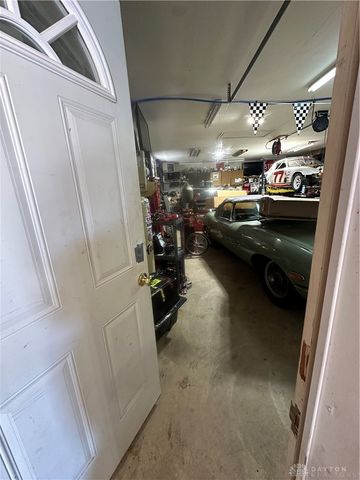 8575 W National, Brookville, OH 45309